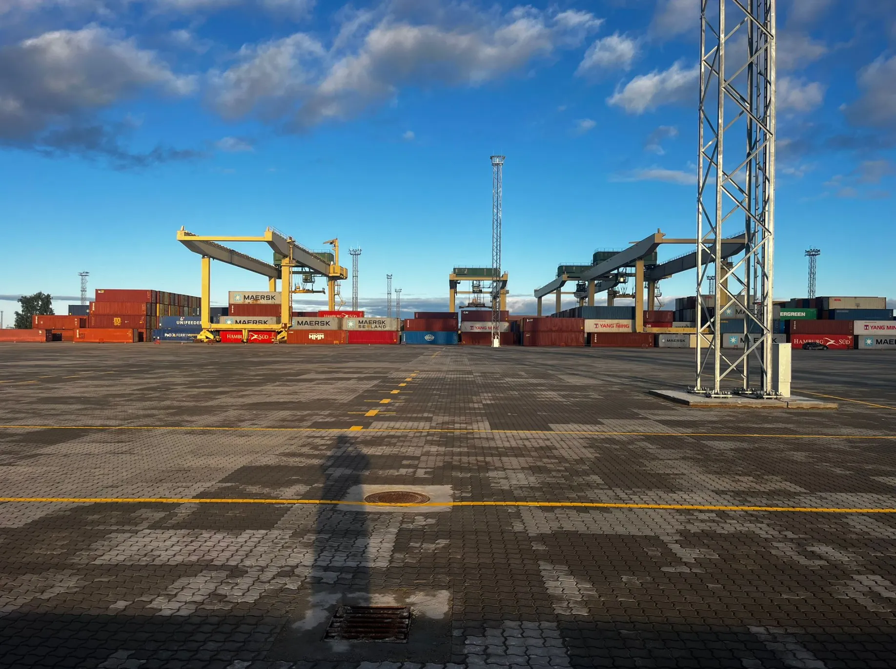 Reconstruction of the existing container storage area New container storage area in Riga, Kundziņsala, within the Riga Freeport territory