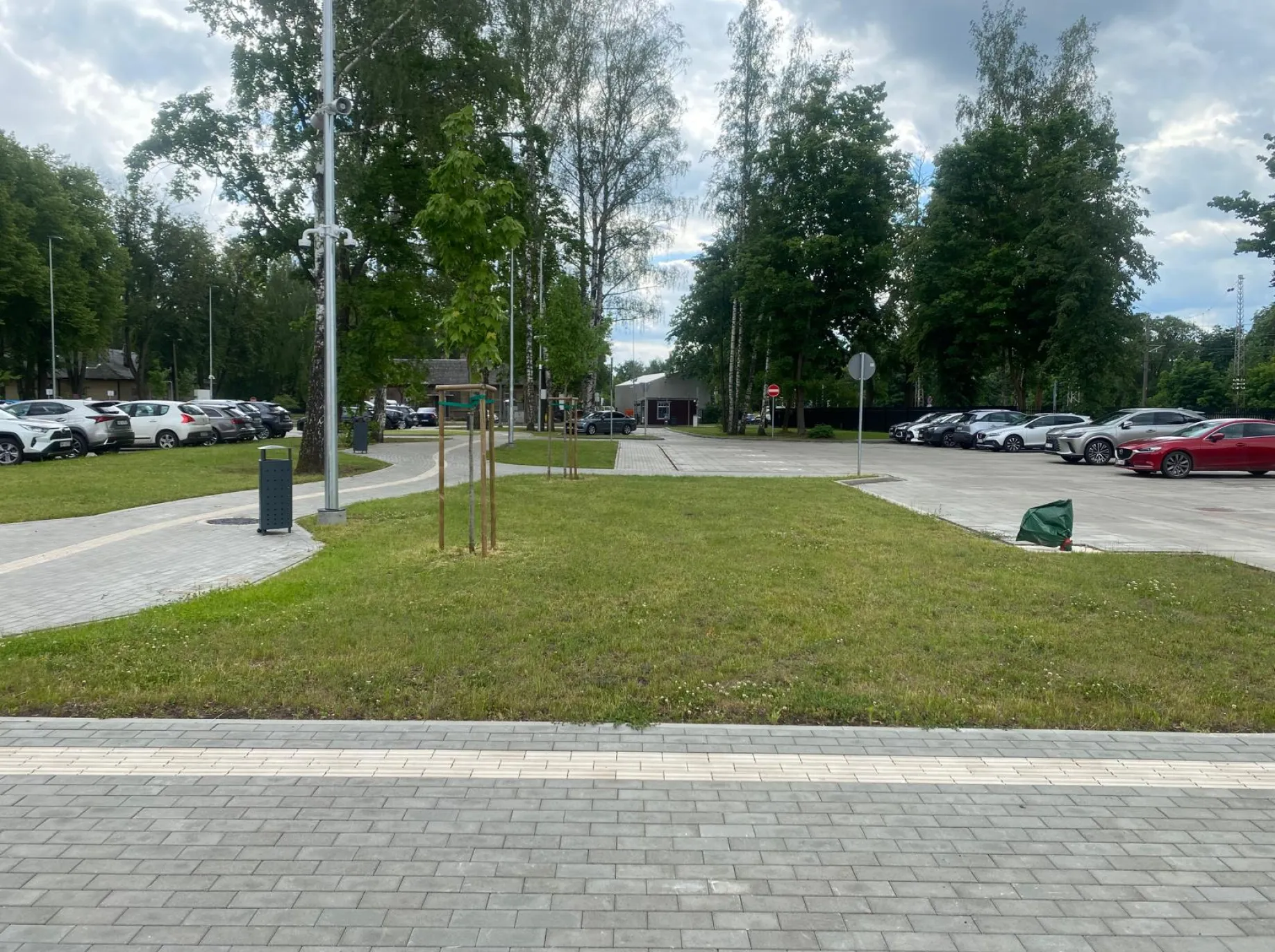 Design of phase 2 parking lot for building A, construction works, architectural supervision, and dismantling of building 37 (phase 1)