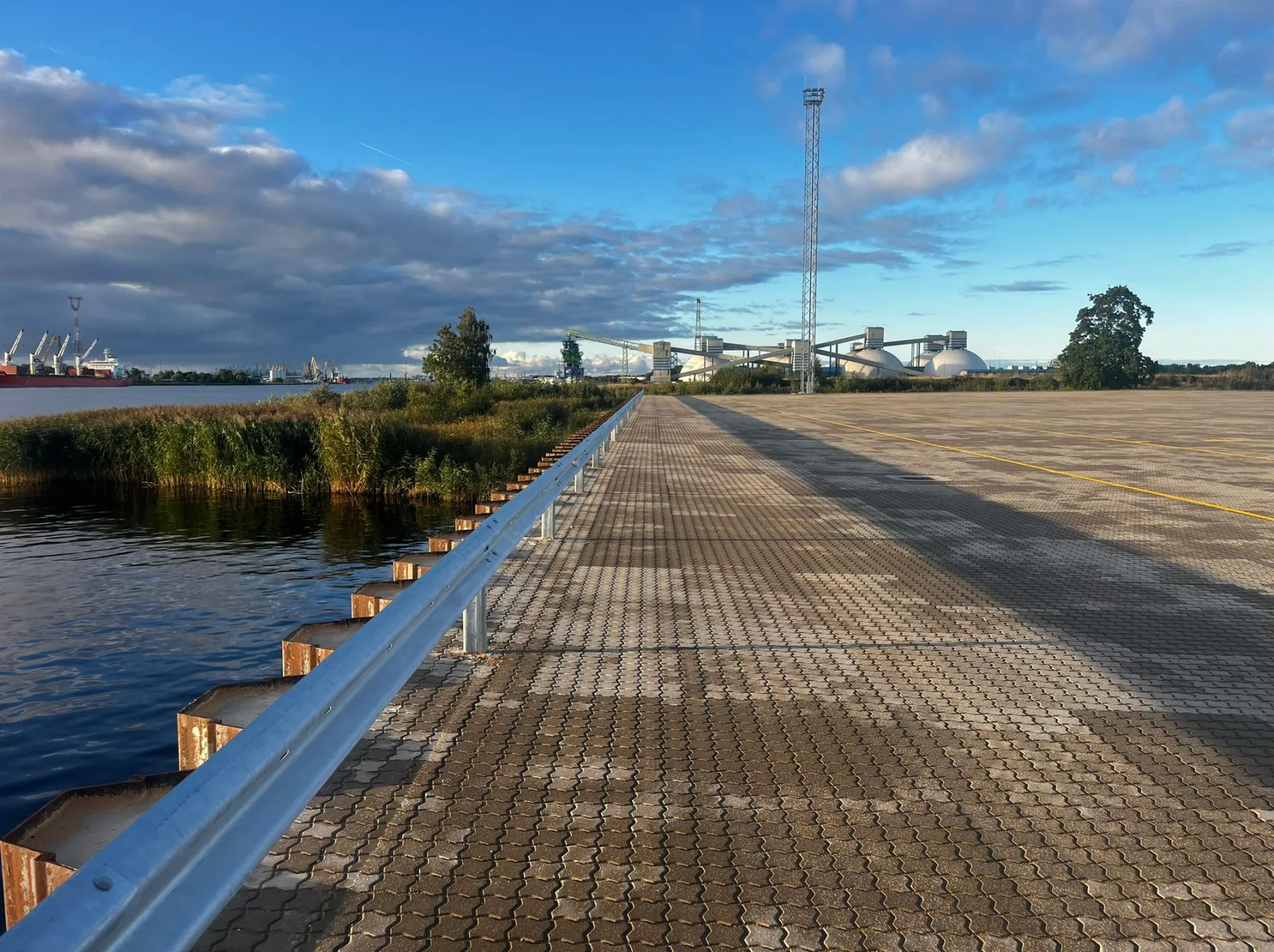 Reconstruction of the existing container storage area New container storage area in Riga, Kundziņsala, within the Riga Freeport territory