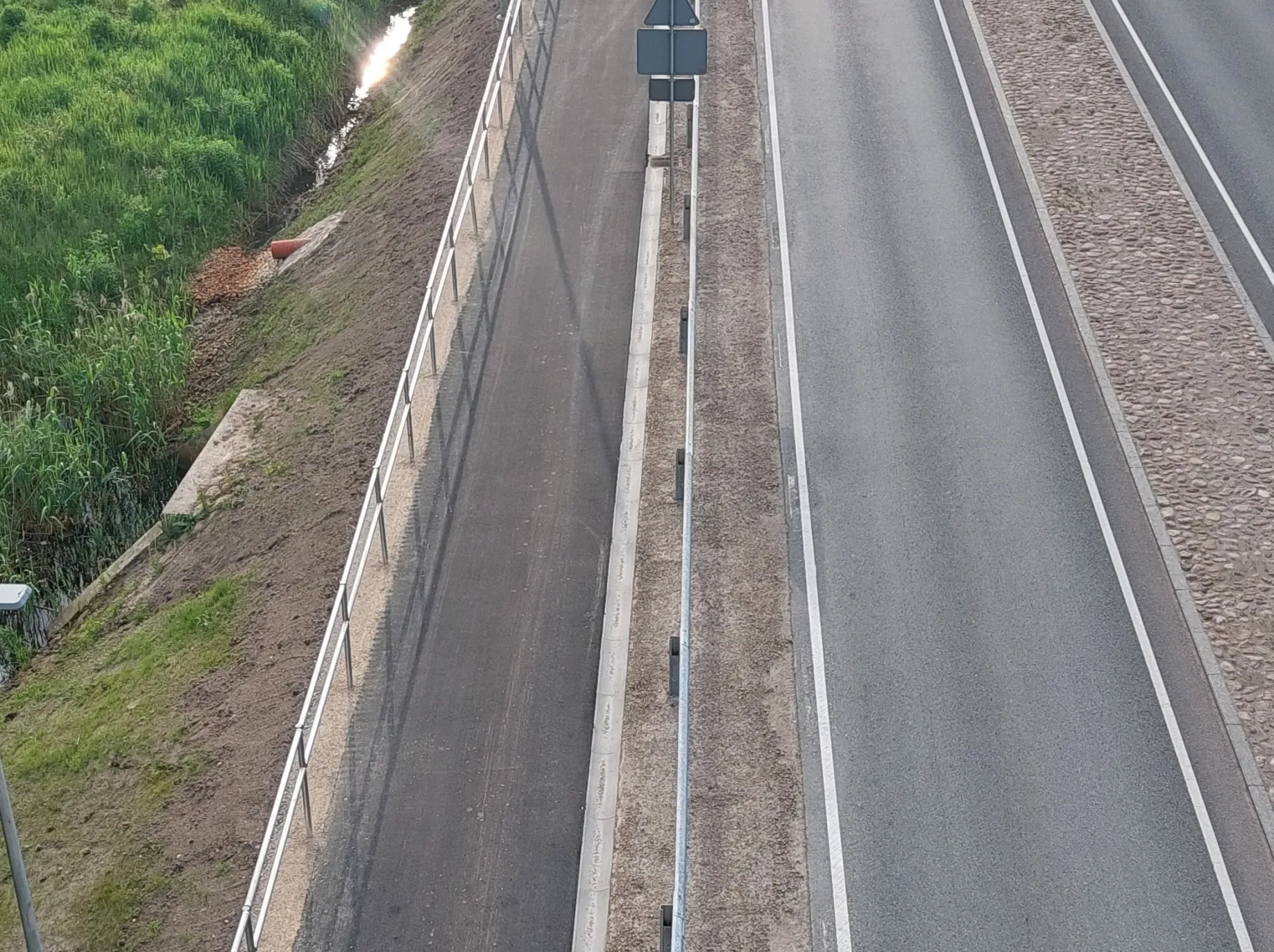 Construction of a pedestrian and cyclist path along the state regional road P93 Jelgava – Iecava on the section from 3.20 km to 6.50 km (from Jelgava to the villages of Āne and Tetele)